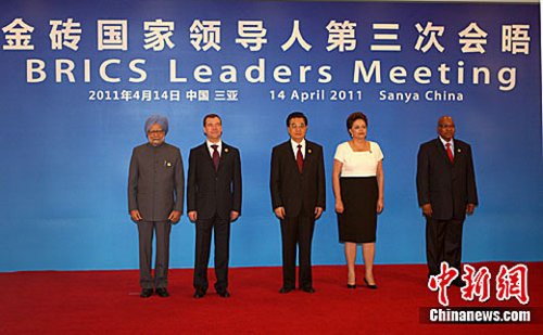 ��ý�۽����й�����������ɫ����͹��