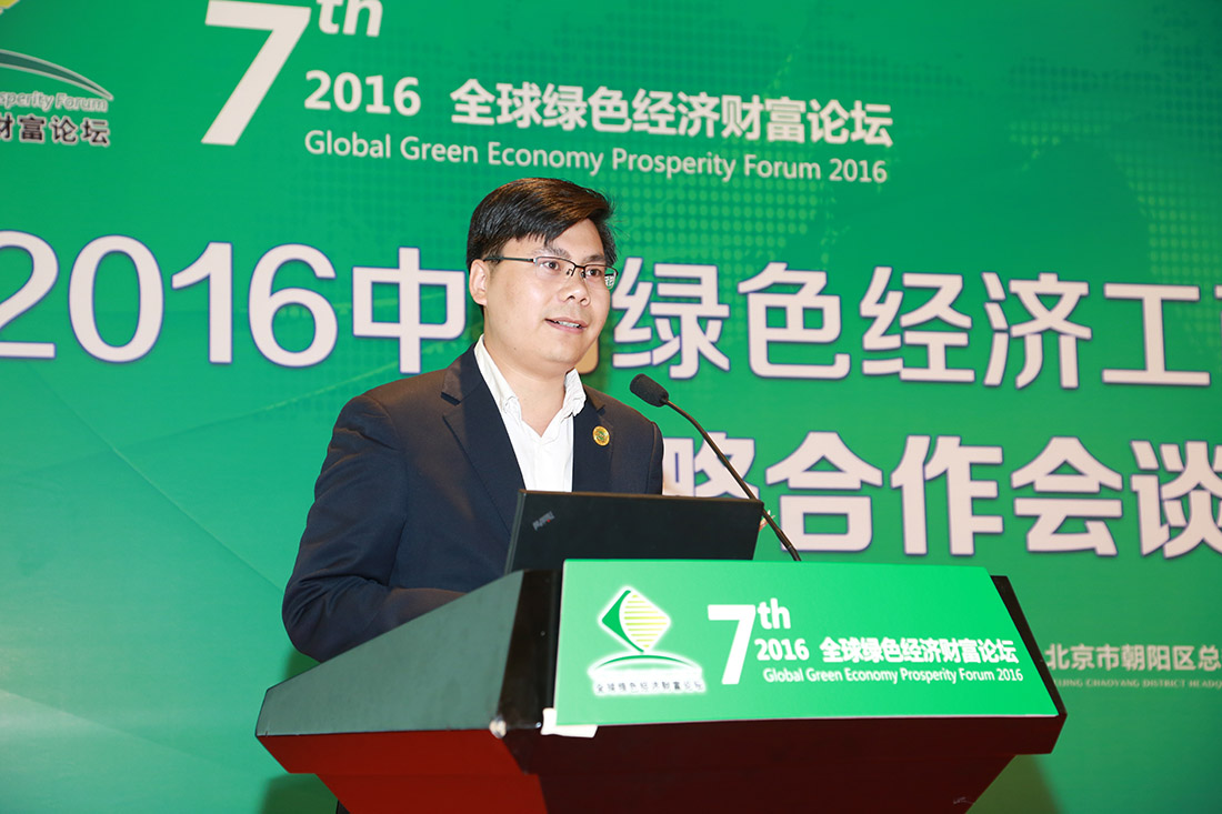 ������ 36365��·������ĳ������鳤 �����г������ܲ���ҵ���ϻ����鳤 ��ɫ��������ɫ��ҵ���� ��ϯ���鳤