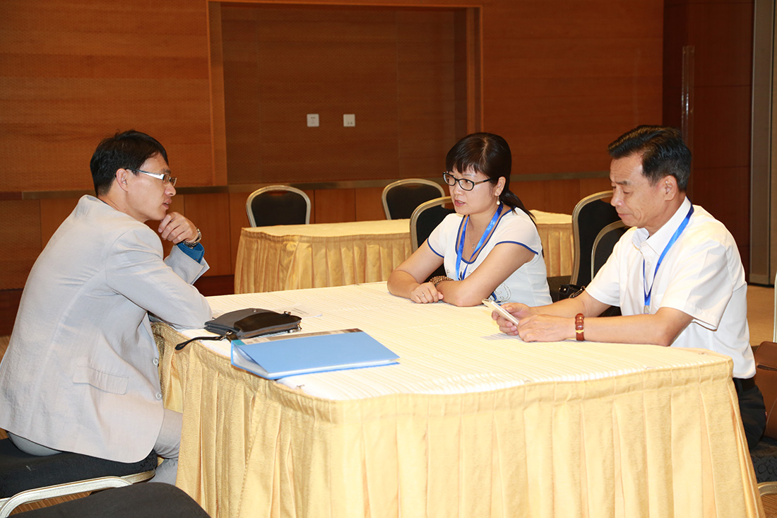 VIP��ҵս�Ի����߼���̸